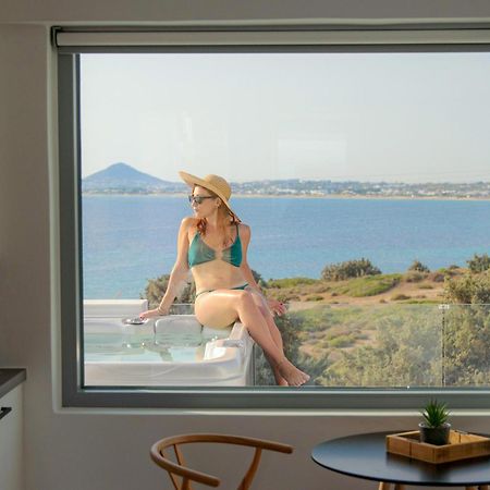 Seanfinity Beachfront Suites Mikri Vigla Esterno foto