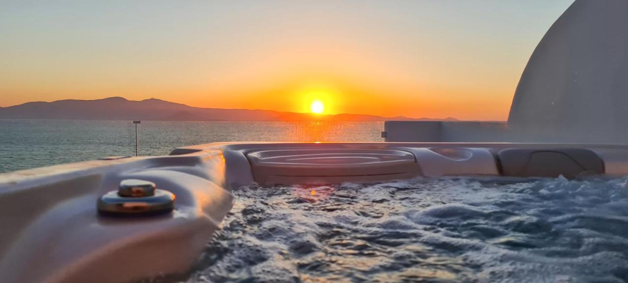 Seanfinity Beachfront Suites Mikri Vigla Esterno foto