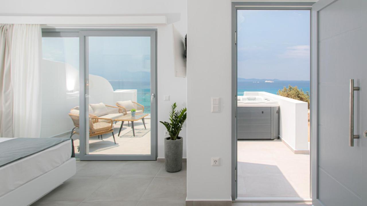 Seanfinity Beachfront Suites Mikri Vigla Esterno foto
