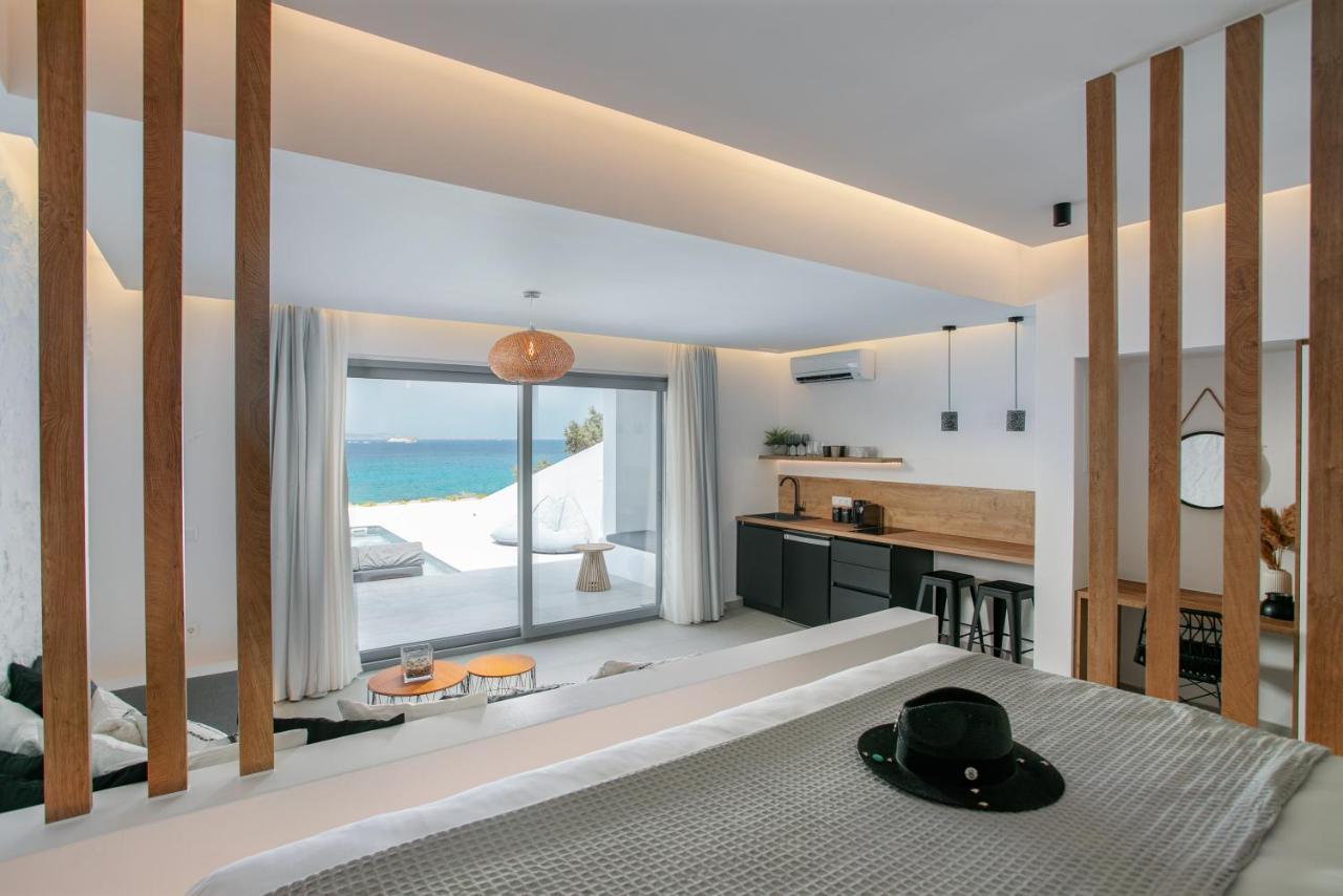 Seanfinity Beachfront Suites Mikri Vigla Esterno foto