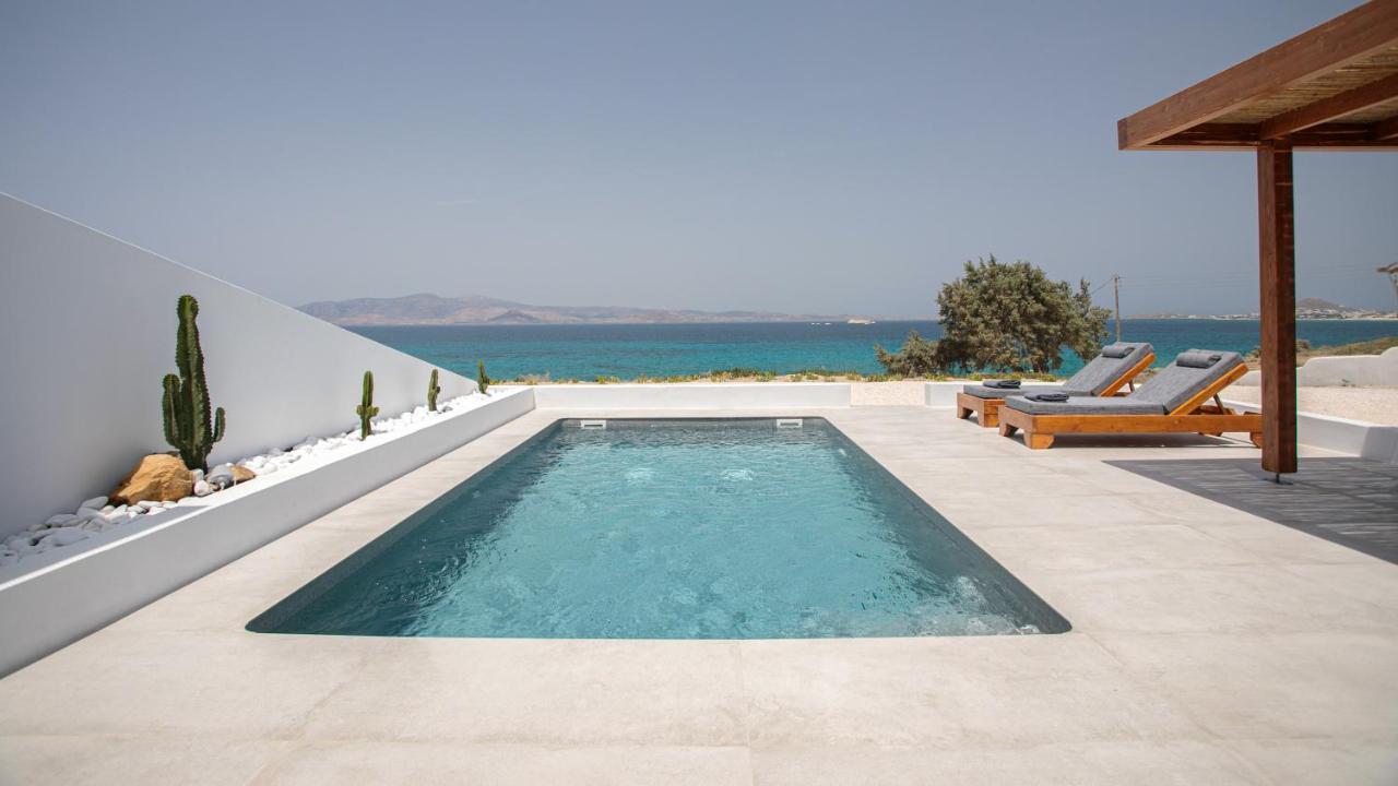 Seanfinity Beachfront Suites Mikri Vigla Esterno foto
