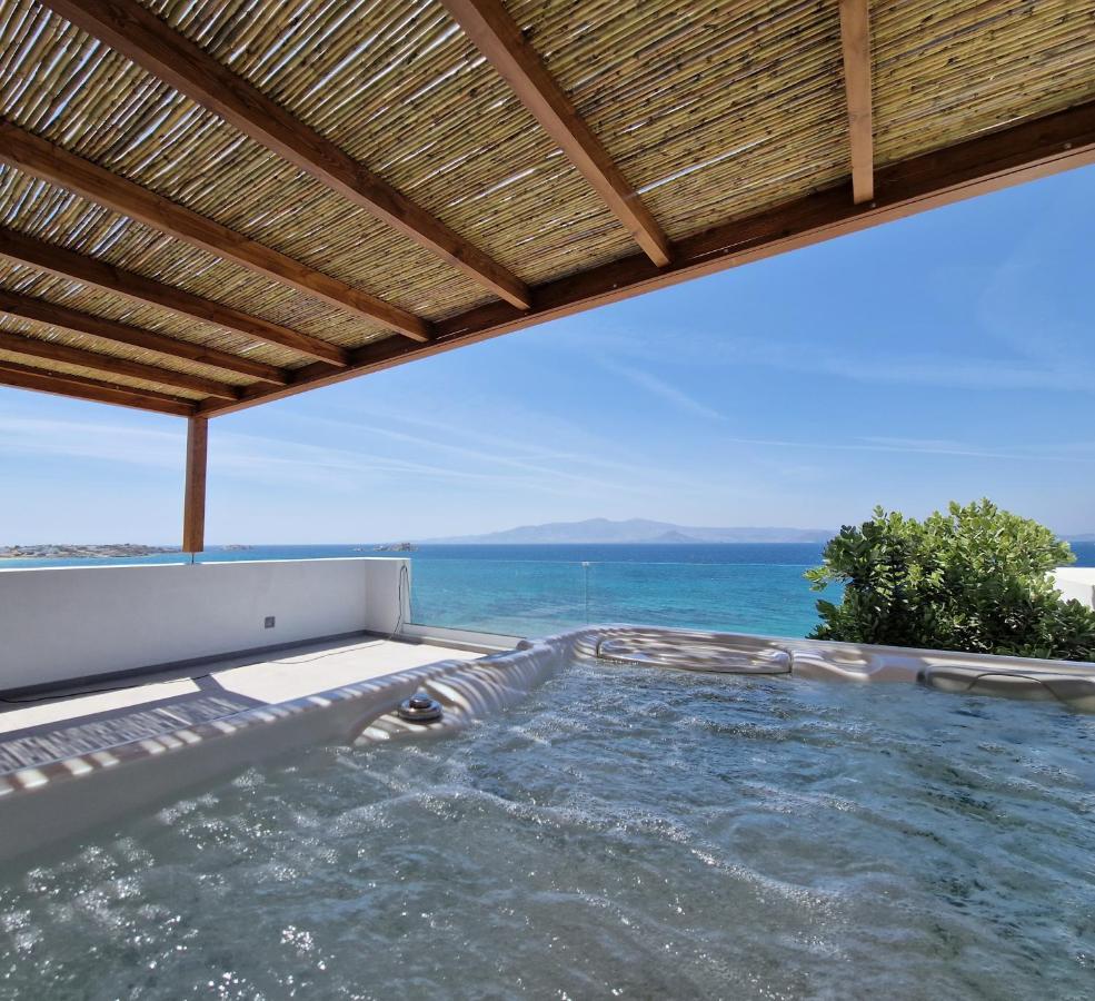 Seanfinity Beachfront Suites Mikri Vigla Esterno foto