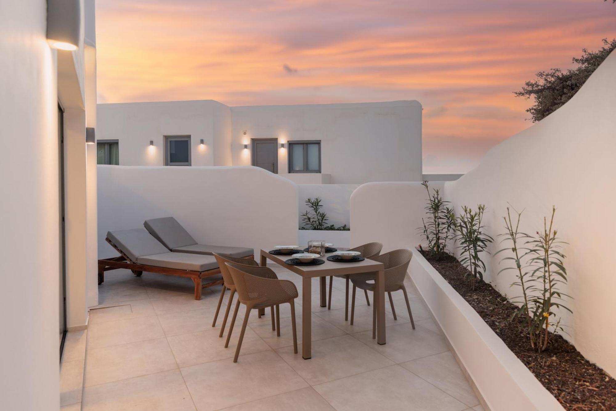 Seanfinity Beachfront Suites Mikri Vigla Camera foto
