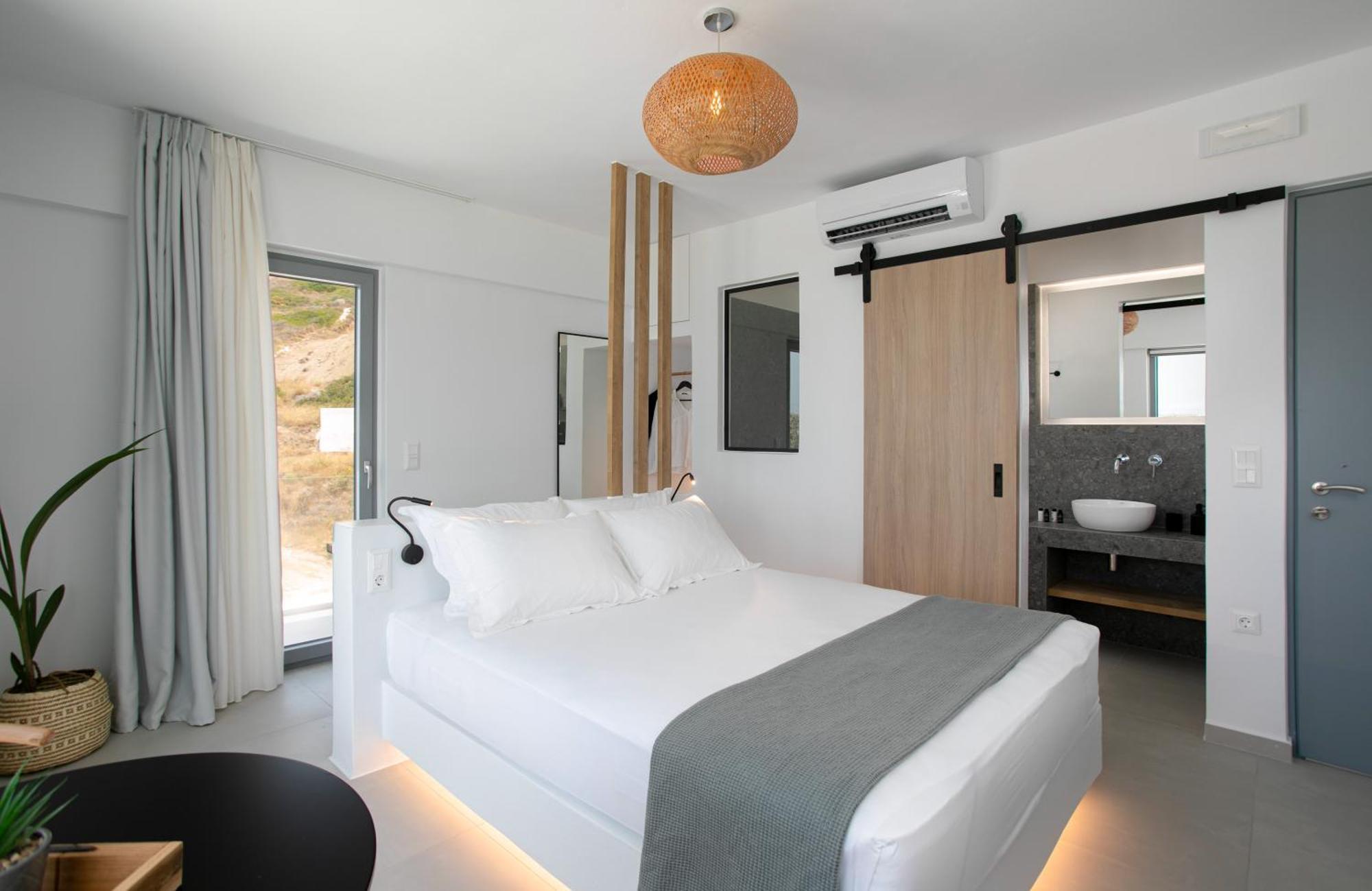 Seanfinity Beachfront Suites Mikri Vigla Camera foto